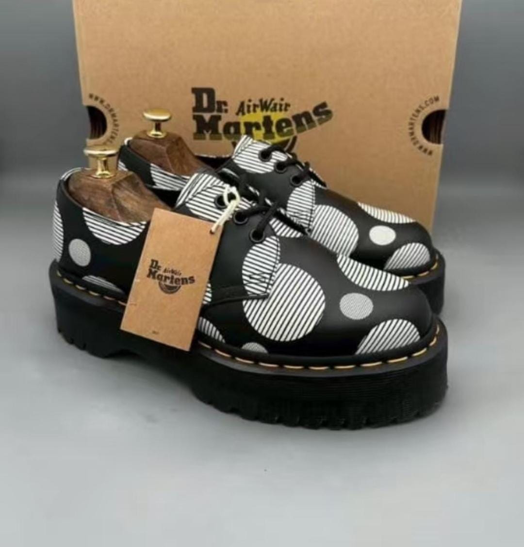 🔥 (On Offer) Leather Dr Martens 1461 Quad polka dot smooth Black Lace Shoe double stitch, very comfortable Double sole and classy official cassual loe cut leather shoe (generic)