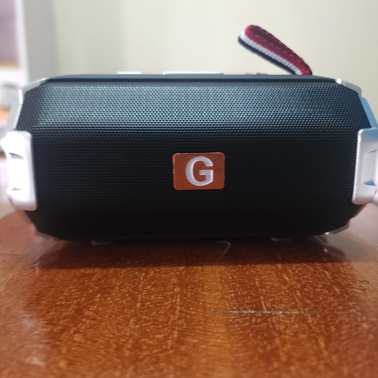 Bluetooth Accessories Waterproof Subwoofer Portable Bluetooth Wireless Speaker Surround Loudspeaker TF Card AUX FM Radio  USB Flash Drive Wireless Speakers  Wireless Bluetooth Speaker Large Volume Out