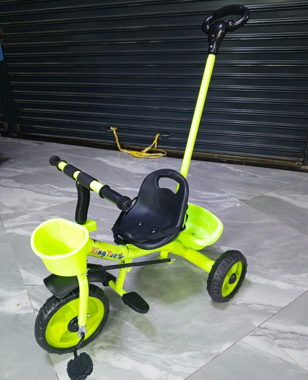 🦋floral Kids Push Tricycle With push handle🤮Perfect Growth Partner: The Trike is suitable for children aged 2 to 5 years. Let the tricycles accompany your child's growth.
The simple yet durable desi
