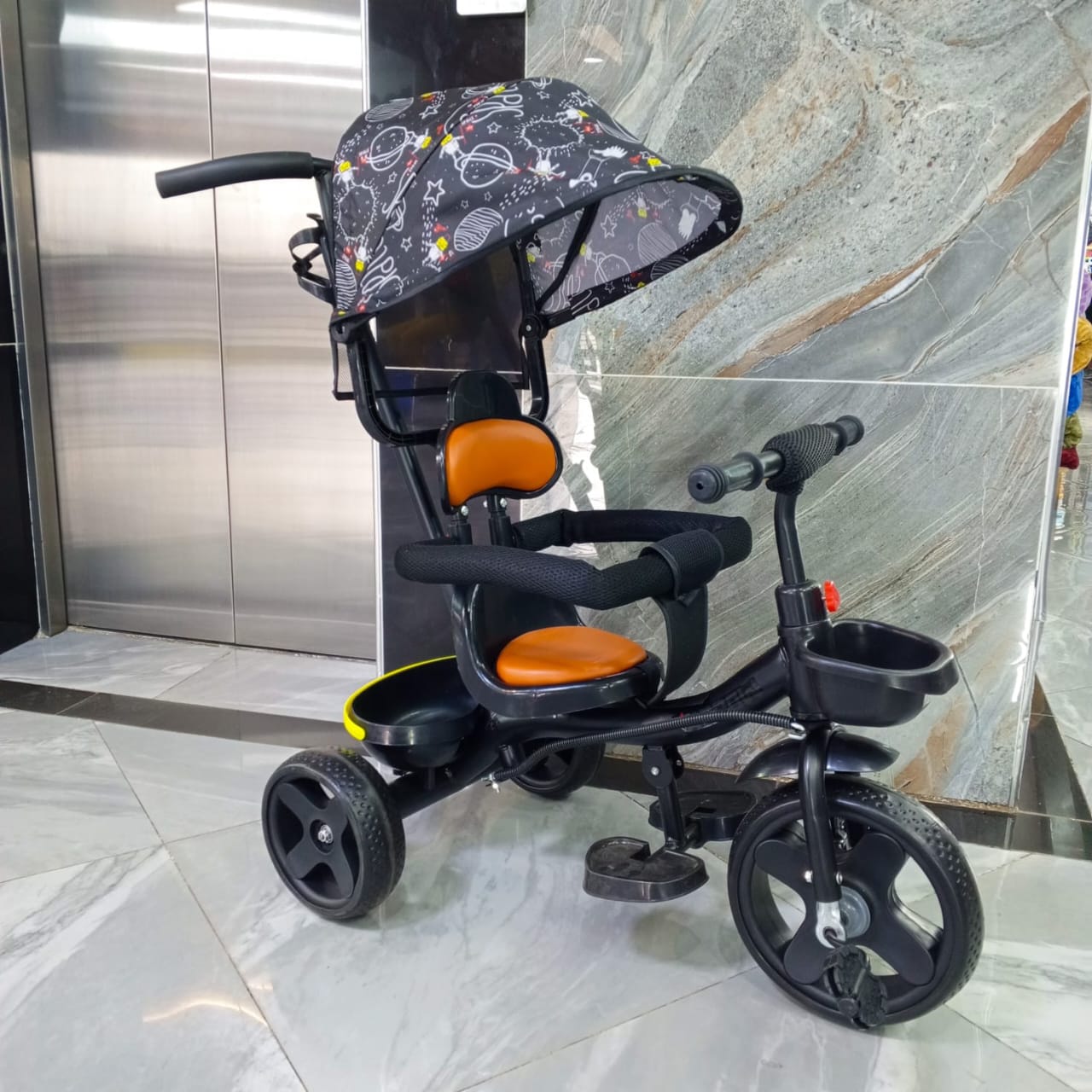 ☀️ON STOCK🤑KIDS TRICYCLES WITH UMBRELLA Kids’ Tricycle with Parent Push Handle and umbrella📍STORAGE BASKET : A large back compartment for store your kids’ little things such as toys, bottles, clothe
