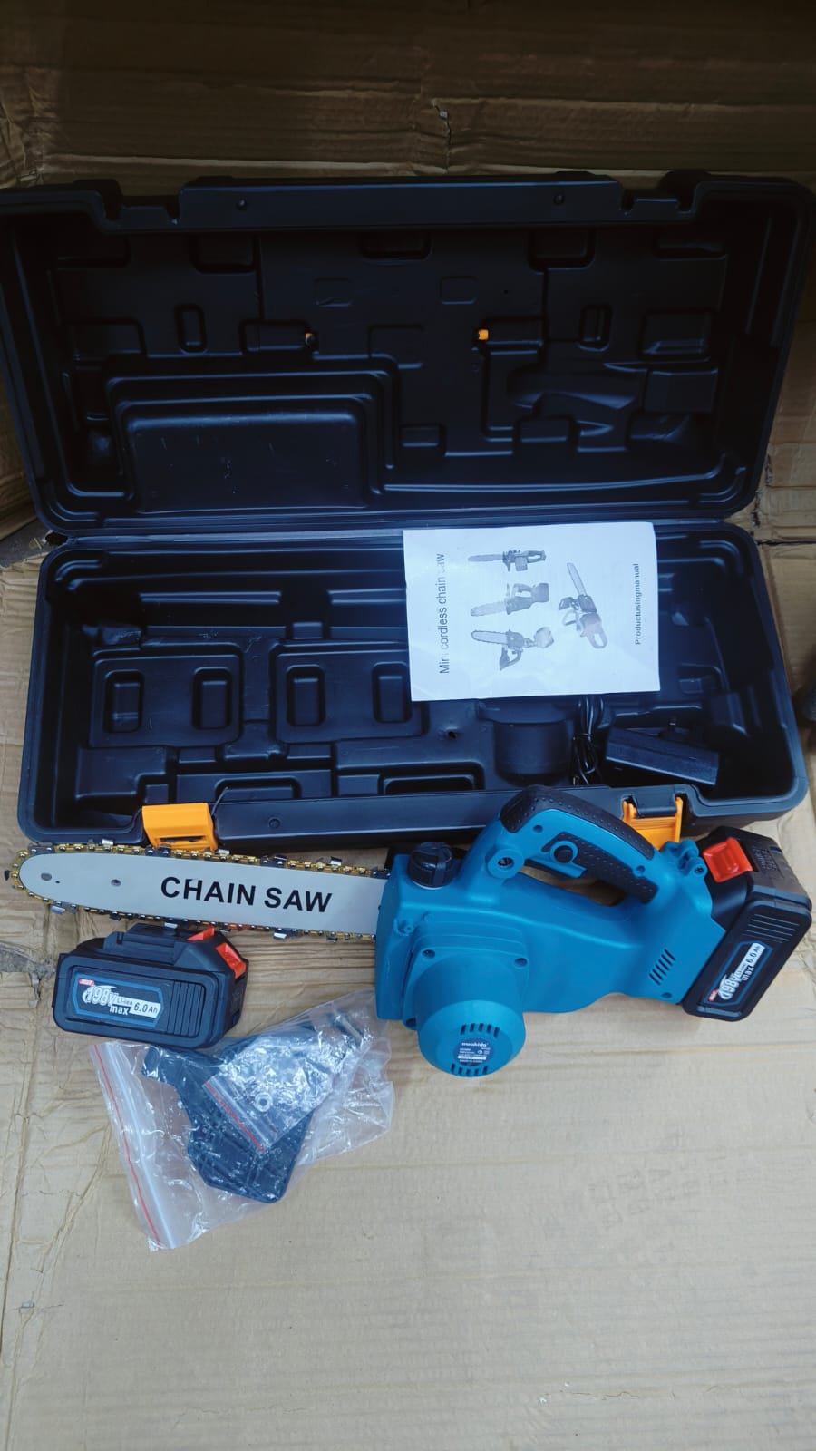 12 Inch Best Powerful Electric CORDLESS CHAINSAW With 2 Batteries🎇Perfect choice for outdoor trimming and wood cutting, including trees, woodlands, farms, gardens, and ranches.- Highly efficient cutt