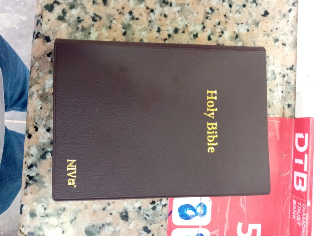 New In📍HOLY BIBLE NIV MEDIUM HARD COVER.New International Version (NIV) Bible is a contemporary English translation known for its balance between accuracy and readability. It is widely used in church
