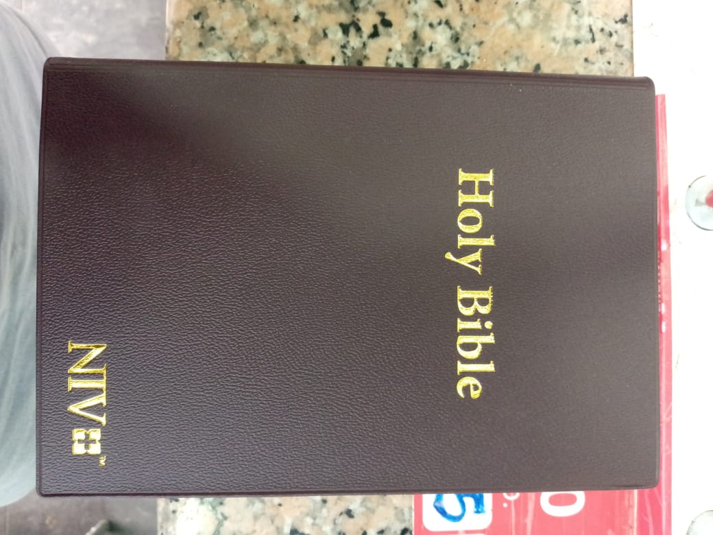 New In📍HOLY BIBLE NIV MEDIUM HARD COVER.New International Version (NIV) Bible is a contemporary English translation known for its balance between accuracy and readability. It is widely used in church