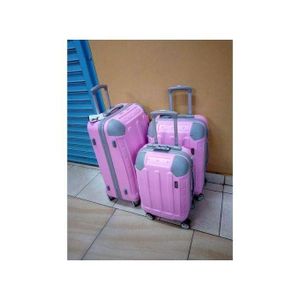 Pvc 26 INCH 3 IN 1 LAXURIOUS FIBRE SUITCASE BRIEFCASE TRAVEL BAG.Made of high-quality materials
Sleek and stylish design
3-in-1 design 
Hard outer shell for protection
Number of compartments and pocke
