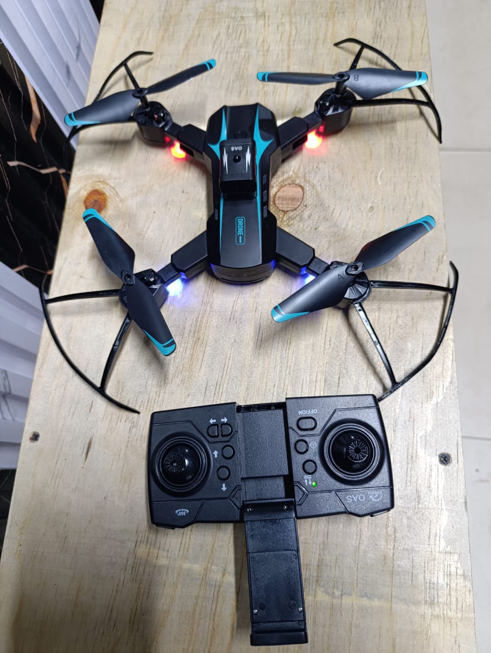 🚁✨ Take Flight Like Never Before! ✨🚁 High-Performance Drone – Your Eye in the Sky! 📸 Crystal-clear aerial shots with HD camera 🎮 Easy controls – perfect for beginners & pros 🌪️ 360° flips & stab