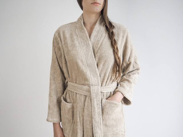 Fashion Super Absorbent Cotton Long Shawl Collar Plush Bathrobes. Unisex Absorbent and Quick Drying: Our robes are designed to efficiently absorb moisture while allowing for quick drying, keeping you