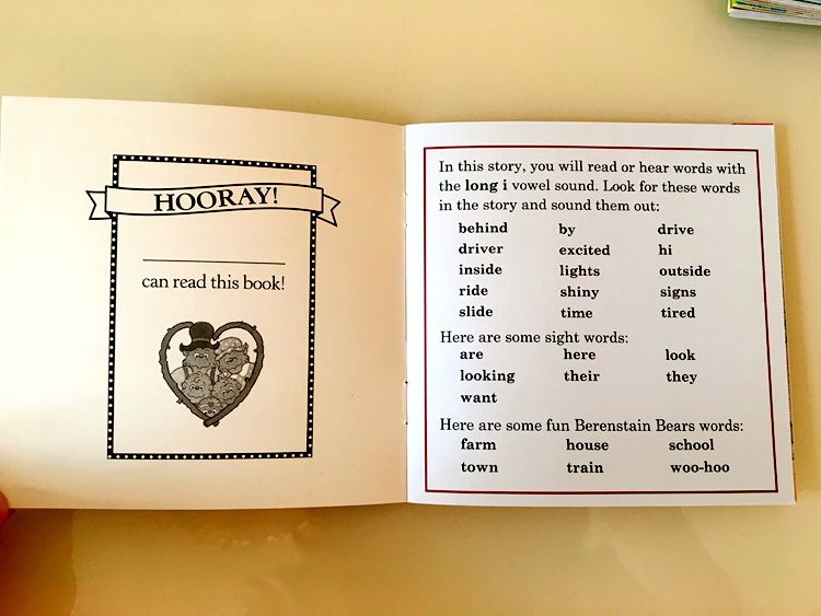"I Can Read!" Help your child discover the joy of reading with these first Phonics Set. This 12-book collection of 7 Different Sets is designed to build strong phonics skills and boost early literacy.