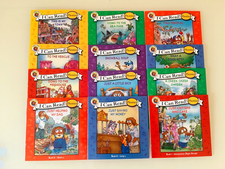 "I Can Read!" Help your child discover the joy of reading with these first Phonics Set. This 12-book collection of 7 Different Sets is designed to build strong phonics skills and boost early literacy.