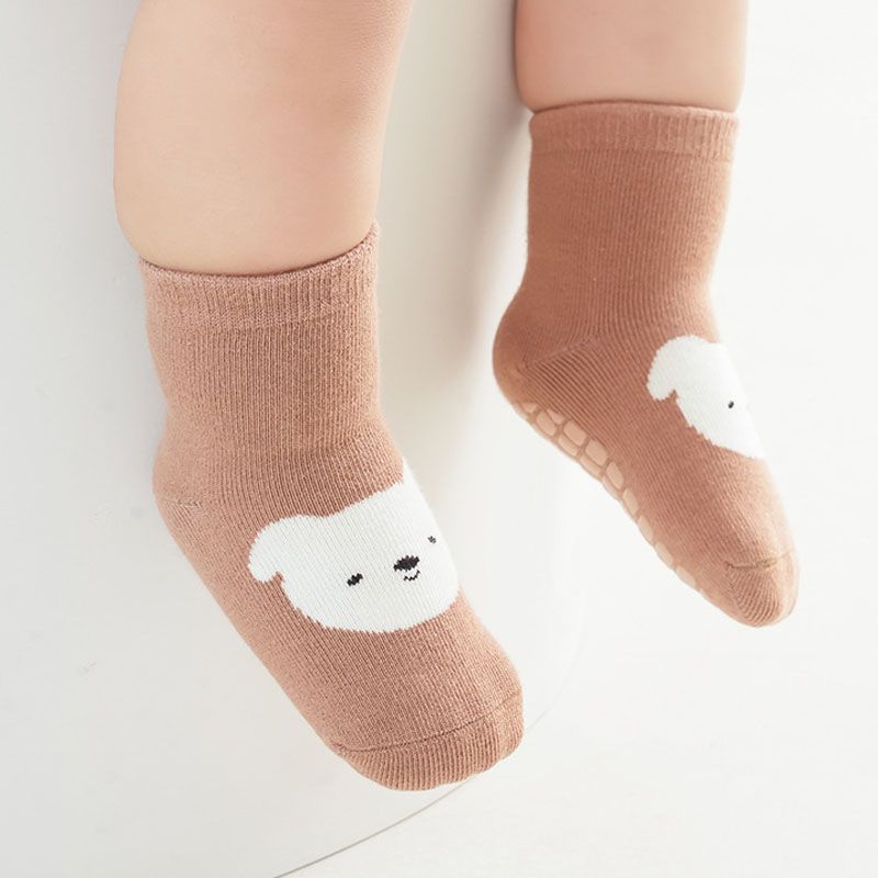 Keep tiny toes cozy, safe, and stylish with our 5 Pairs Baby Anti-Skid Socks. Designed with love for little explorers, these socks feature adorable animal faces that bring joy to every step. For 0-5 Y