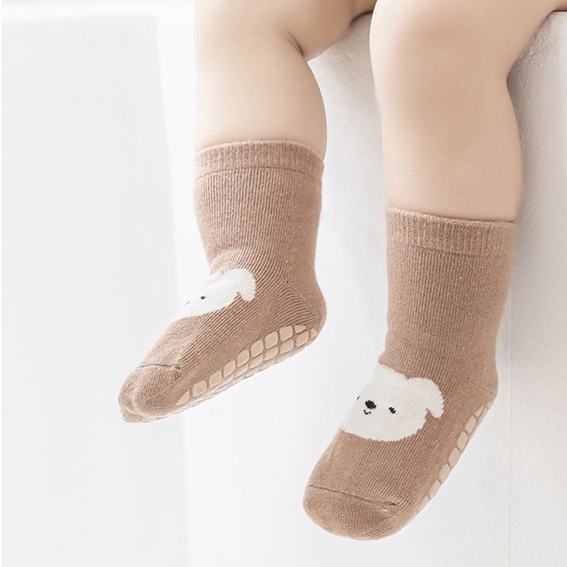 Keep tiny toes cozy, safe, and stylish with our 5 Pairs Baby Anti-Skid Socks. Designed with love for little explorers, these socks feature adorable animal faces that bring joy to every step. For 0-5 Y