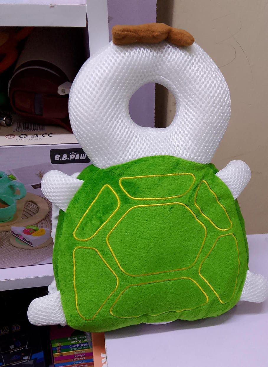 This adorable baby head protector doubles as a plush toy, designed to cushion gentle falls while sparking your baby’s curiosity. Its soft 3D breathable mesh ke
