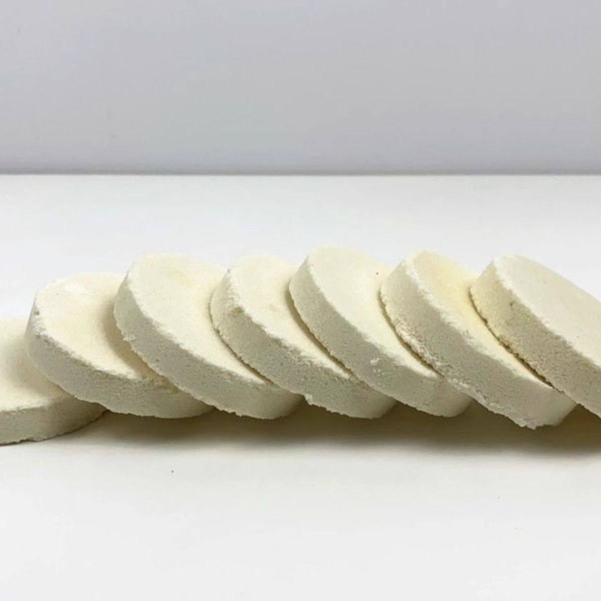 20pcs Fog Smoke Pills Smoke Show Round B.o.m.b Stage Photography Background Toy Wedding Event Party White Fog Decoration Science Education