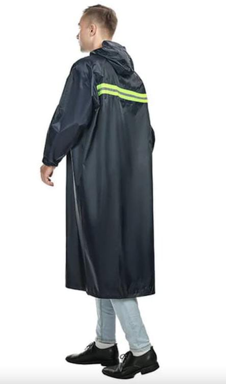 ⛈⛈⛈ Heavy duty raincoats 
❄Fitted with a hood, reflector and a zipper 
❄Adult size
❄ Heavy
🏃🏽Prevent yourself from the heavy downpour
