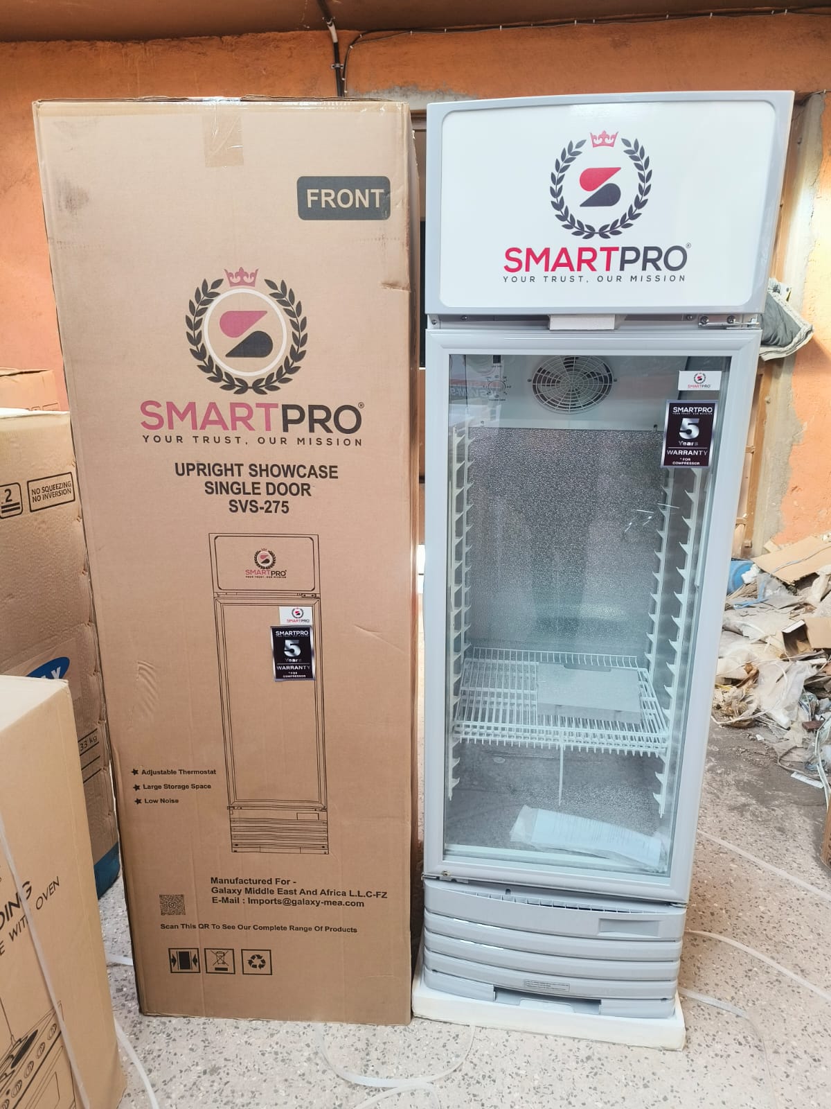 SmartPro SVS‑350 280 L Upright Showcase Display Refrigerator – Glass Door Cooler, Precise thermostat control for consistent cooling, Robust compressor-based cooling for reliable performance.