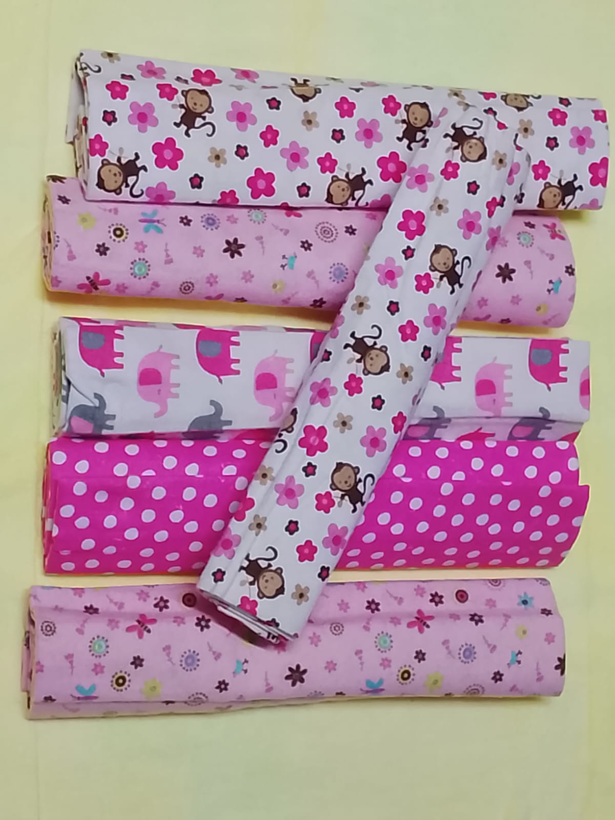 6 Piece Pink Baby Flannel Bedding Set – Soft & Cozy Baby Comfort, Warm, cozy, and lightweight for all-season use