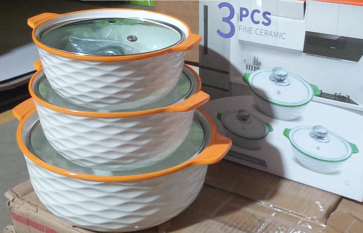 Ceramic 3pc set serving dishes with glass cover.capacity  3L, 2L&1.5L
This ceramic serving dishes can be used as serving dishes for prep, salad, pasta, soup, and small mixing bowls for cake cookie.