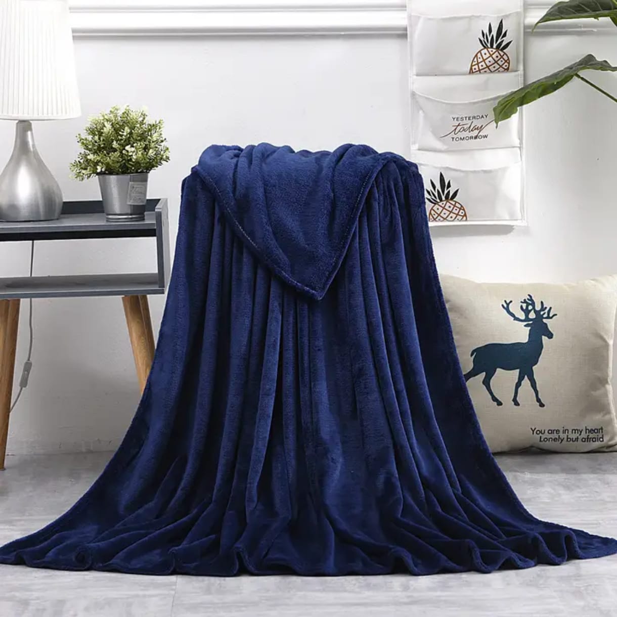 PRICE DROP !!Fleece Throw Fleece Blanket(choose Your Color) ,High quality fabricDo not bleachSolid patternNo pilling and fadingDoes not lose shapeYour Pets Will Love It Too