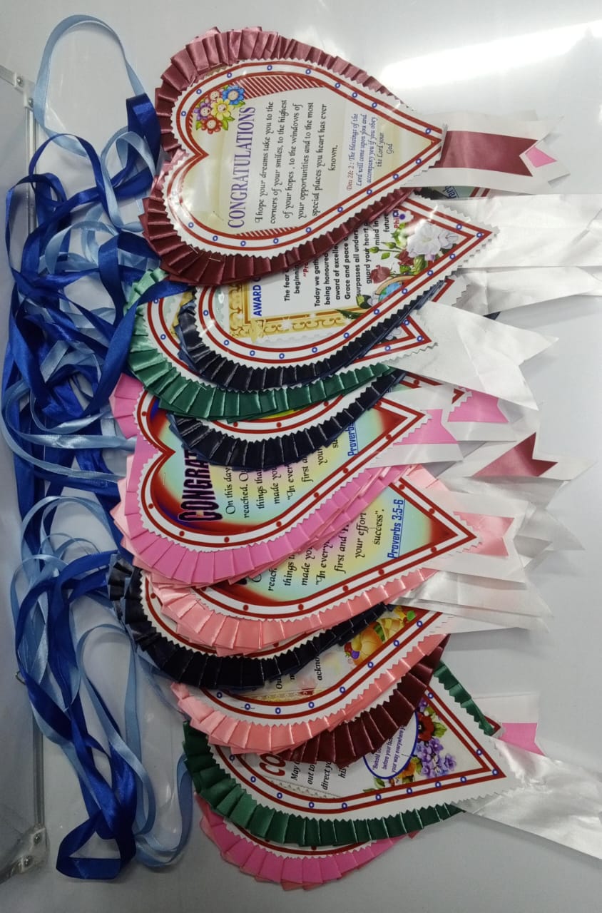 PRICE DROP !! 4x6 inch Hanging Picture Frames, Wall Picture Frames with Real Glass, Foldable Picture Frame.
Clear Glass: Glass has excellent perspective, it can better showcase the vividness of photos