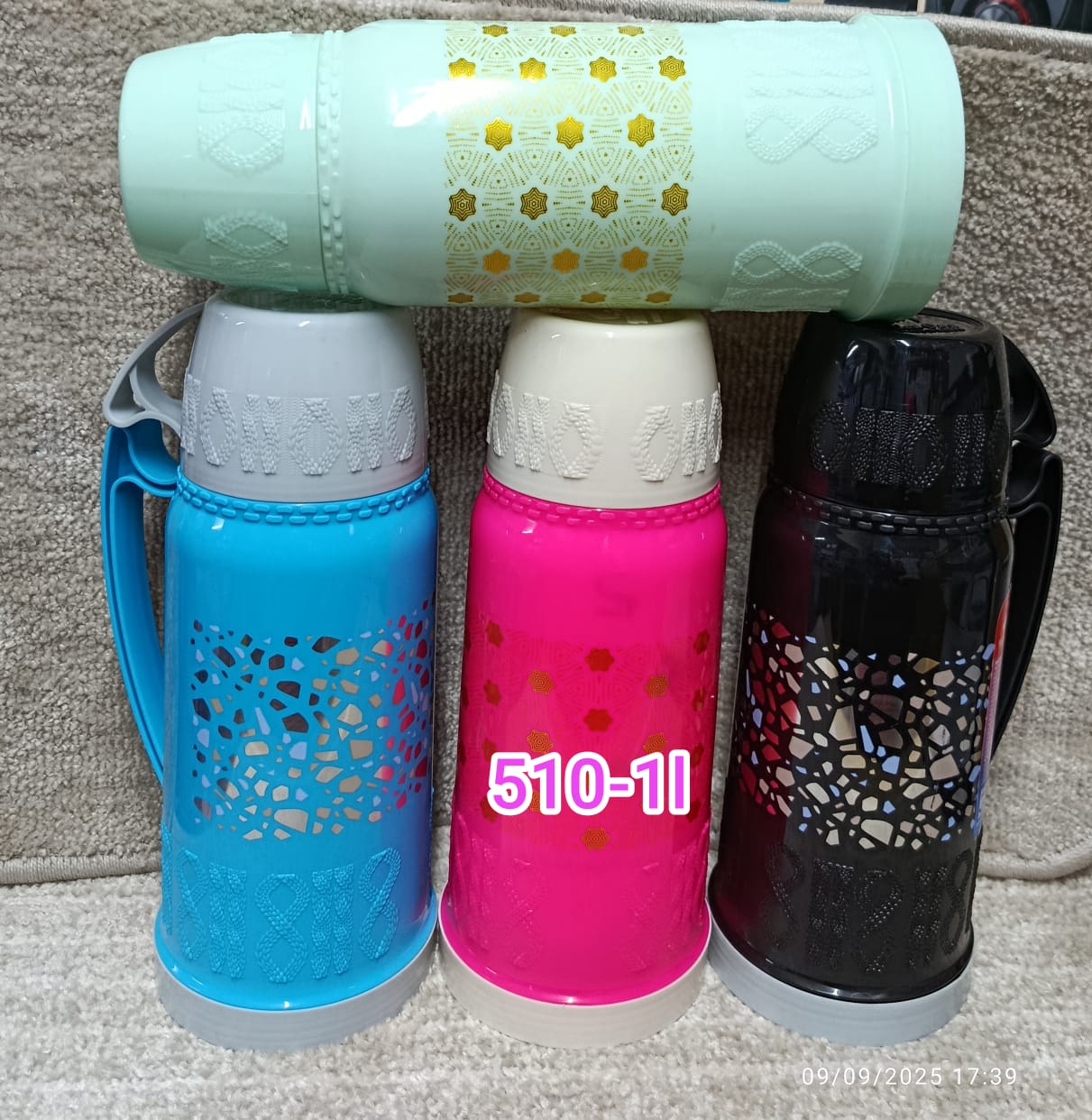 Niceone Plastic Body Glass Refill Thermos Flask 1litre 1pc.It is lightweight hence ideal to carry to school, to the office and even when on a safari.Quality is guaranteed at an affordable price.