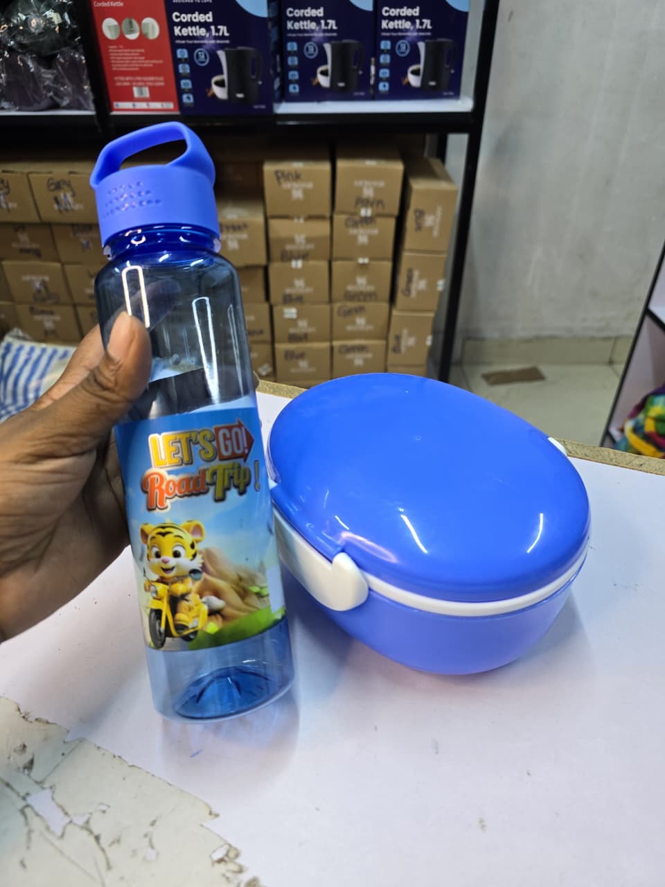 OFFER OFFER !! Lunchmate Combo Set – Durable Food-Safe Lunch Box, Portable Meal Container for School, Office & Travel.perfect for school, office, or travel, designed to keep your meals fresh