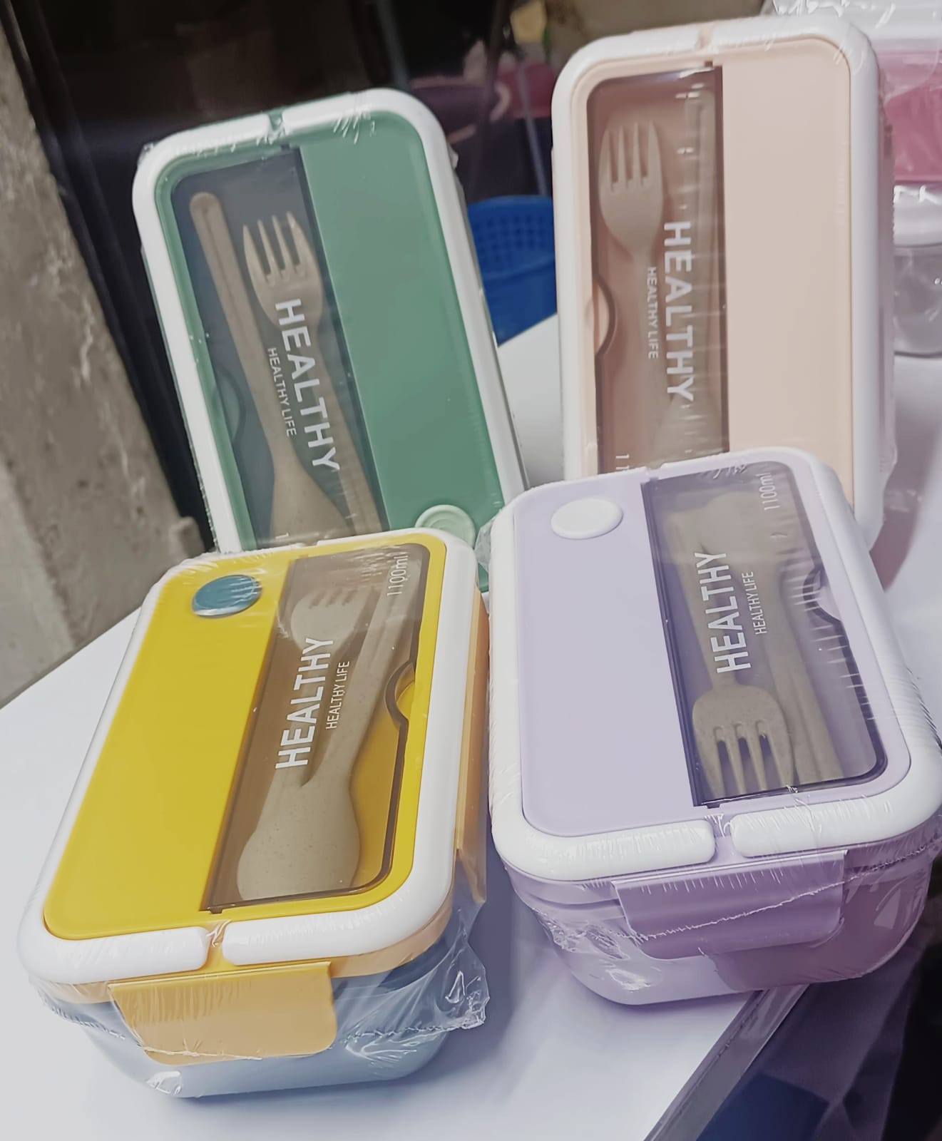 Lunch box snack box for office and travels available Comes with a set of spoon and a folk, compatiment inside