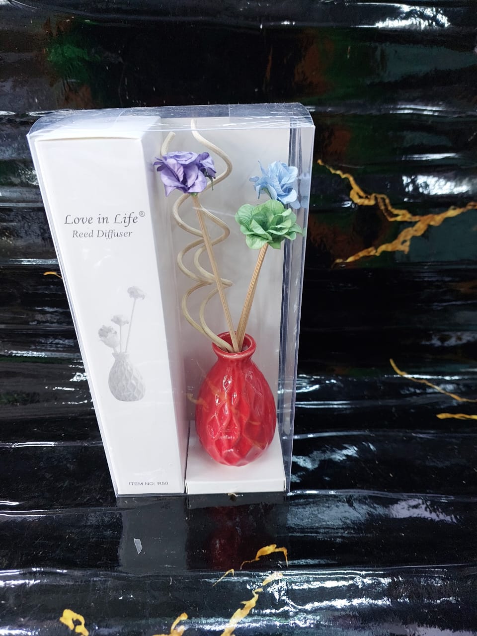 Decorative flowers &ceramic vase Reed diffuser  with 50ml long lasting  essential oil