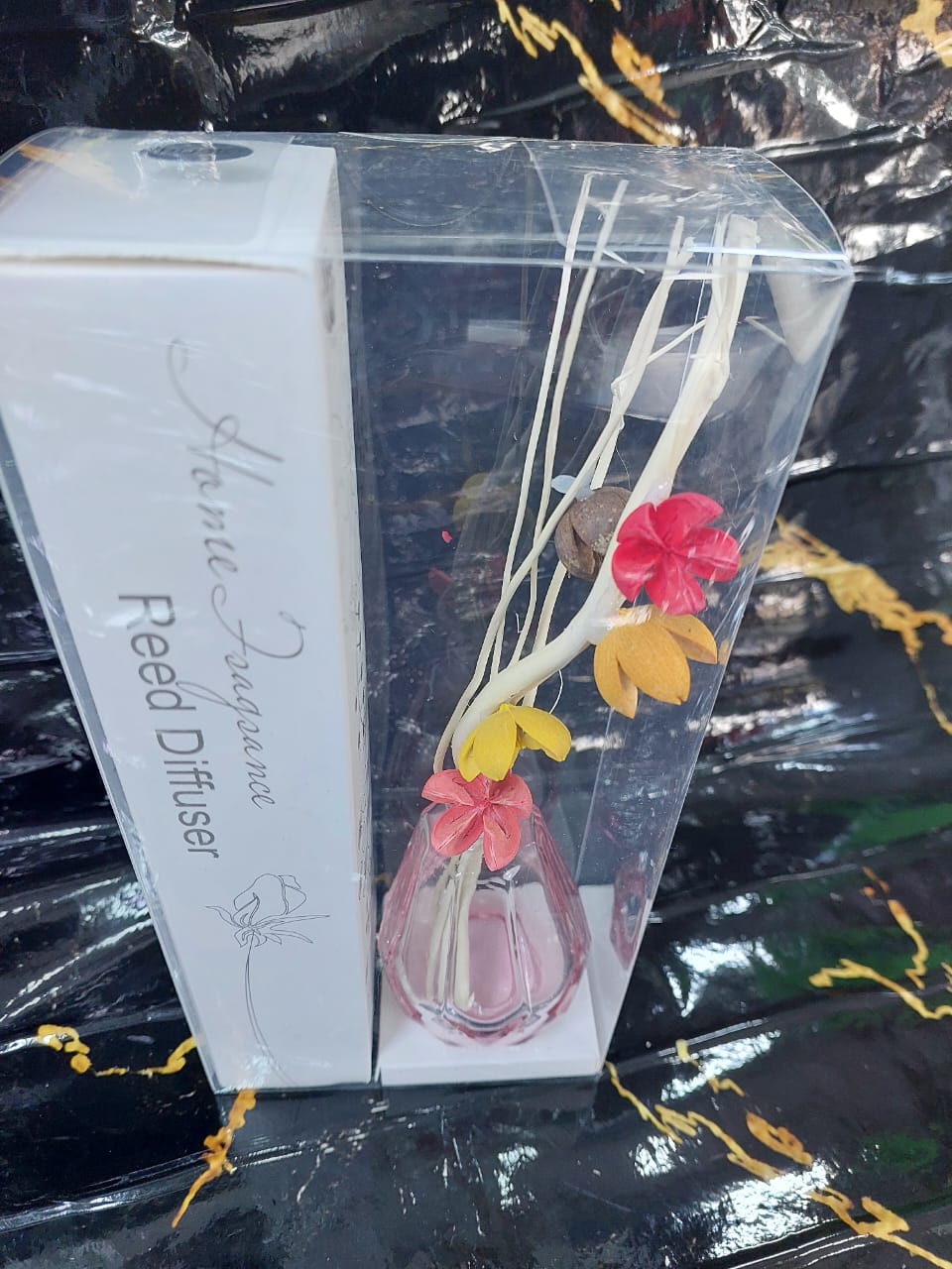 Decorative flowers &ceramic vase Reed diffuser  with 50ml long lasting  essential oil