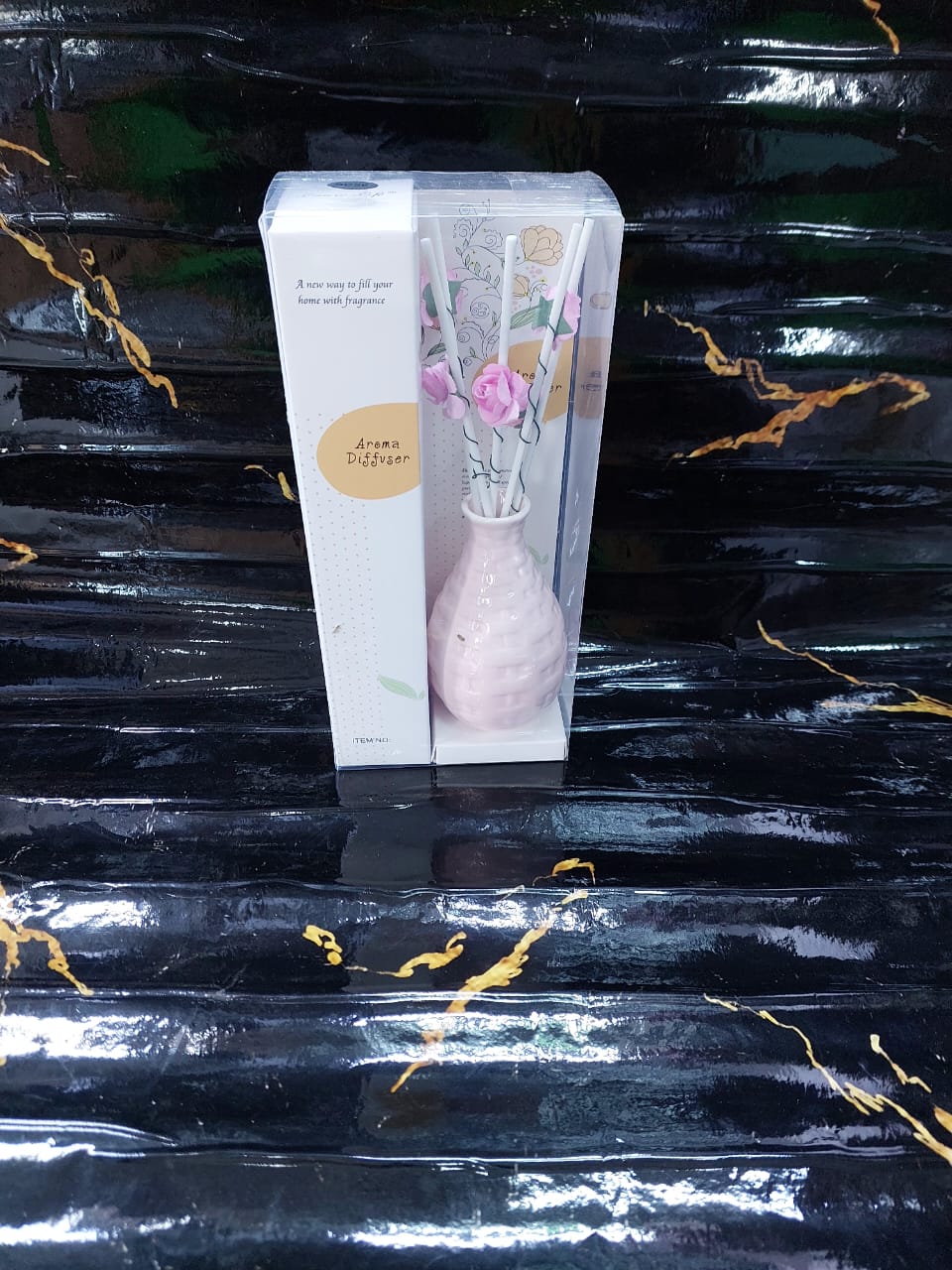 Decorative flowers &ceramic vase Reed diffuser  with 50ml long lasting  essential oil
