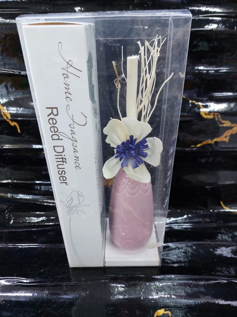 Decorative flowers &ceramic vase Reed diffuser  with 50ml long lasting  essential oil