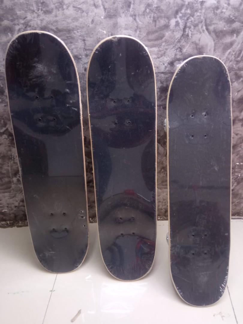 Adult and teenagers professional skate board
With antislip/Grip tape and rubber wheels