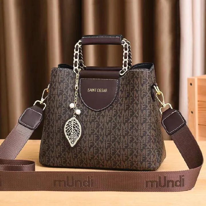 2024 New Large Capacity High Appearance Level Fashion Fashion Popular Leisure Commuter Handbag Bag Female Crossbody Shoulder Whole Network Quality First Service First