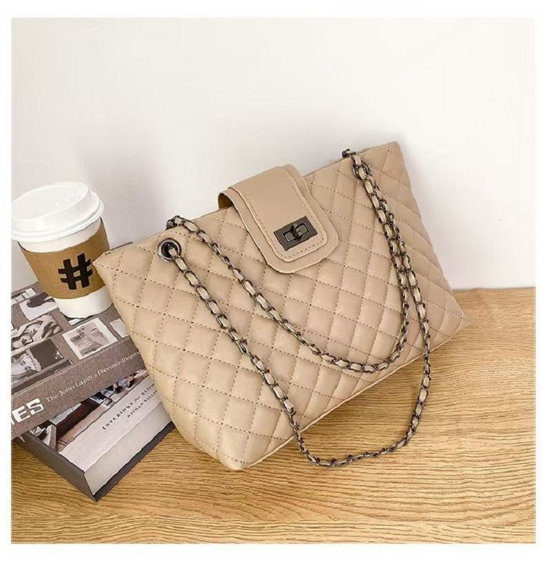 2024 New Fashion Leisure Underarm Bag Diamond Check Embroidered Thread Chain Bag Women's Single Shoulder Oblique Span Tote Bag Women's Whole Network Quality First Service First Price Lowest