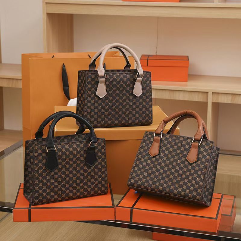 Vintage Print Bag Female All-match Advanced Sense Tote Bag 2025 New Fashion Temperament Female Bag Korean Version Handbag Whole Network Quality First Service First Price Lowest