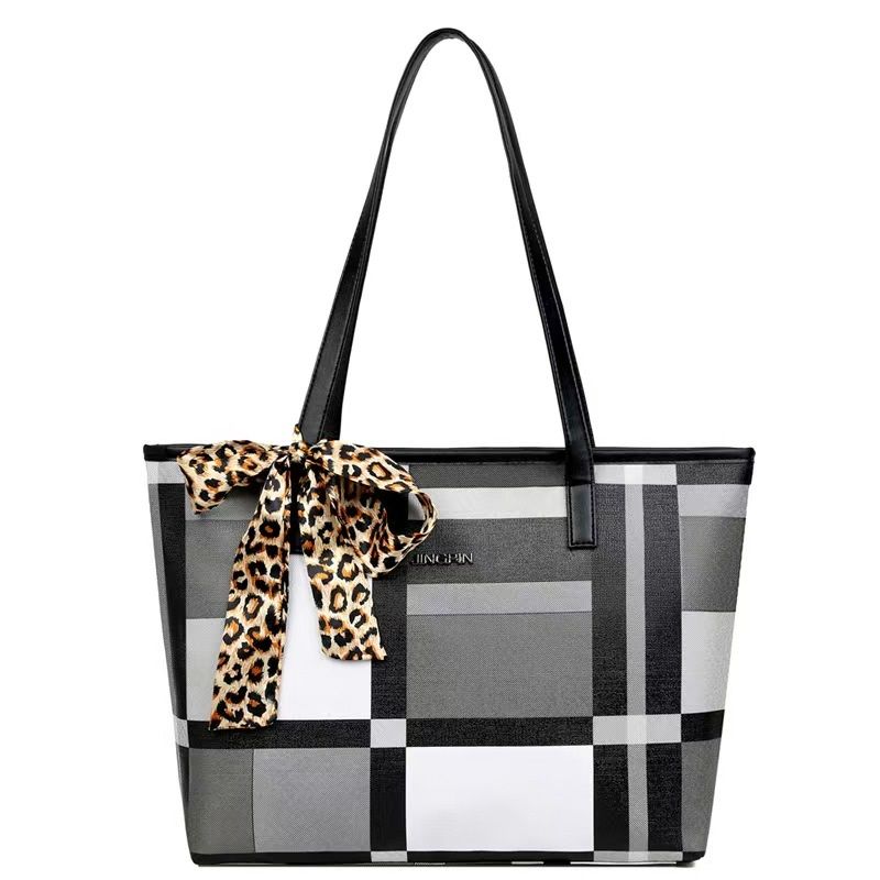 2025 New Women's Bag Color Contrast Tote Bag Simple Plaid Single Shoulder Bag Large Capacity Commuter Leisure Handbag Whole Network Quality First Service First Price Lowest