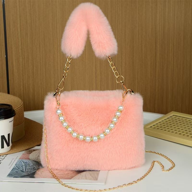 New Autumn-Winter Plush Handbag. Women's Fashionable Small Indie Chain Crossbody Bag. Small Square Bag With Plush Material. Top Quality Across The Entire Internet.