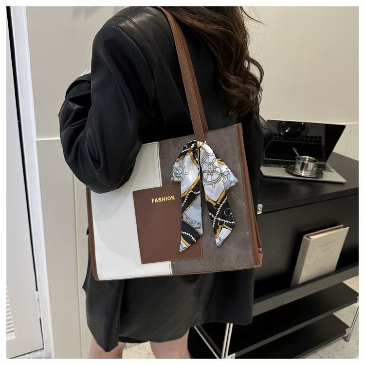 Tote Bag - Simple Design Large Capacity Suitable For Autumn And Winter Fashionable And Casual Color-Matched Commuter Bag For Carrying On The Shoulder Women's Model The Highest Quality Available On The