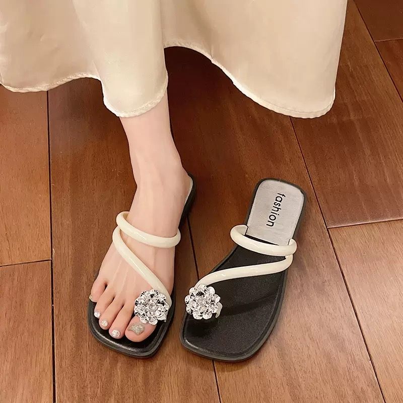 New Arrival Fashion Women’s Sandals Open Shoes Low Heels Flat Bottom Slippers Ladies Shining Flowers Daily Shoes Girls Sandals