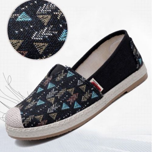 Shoes women's 2025 new fisherman shoes one foot slip-on slip-on shoes flat fashion casual old Beijing cloth shoes black