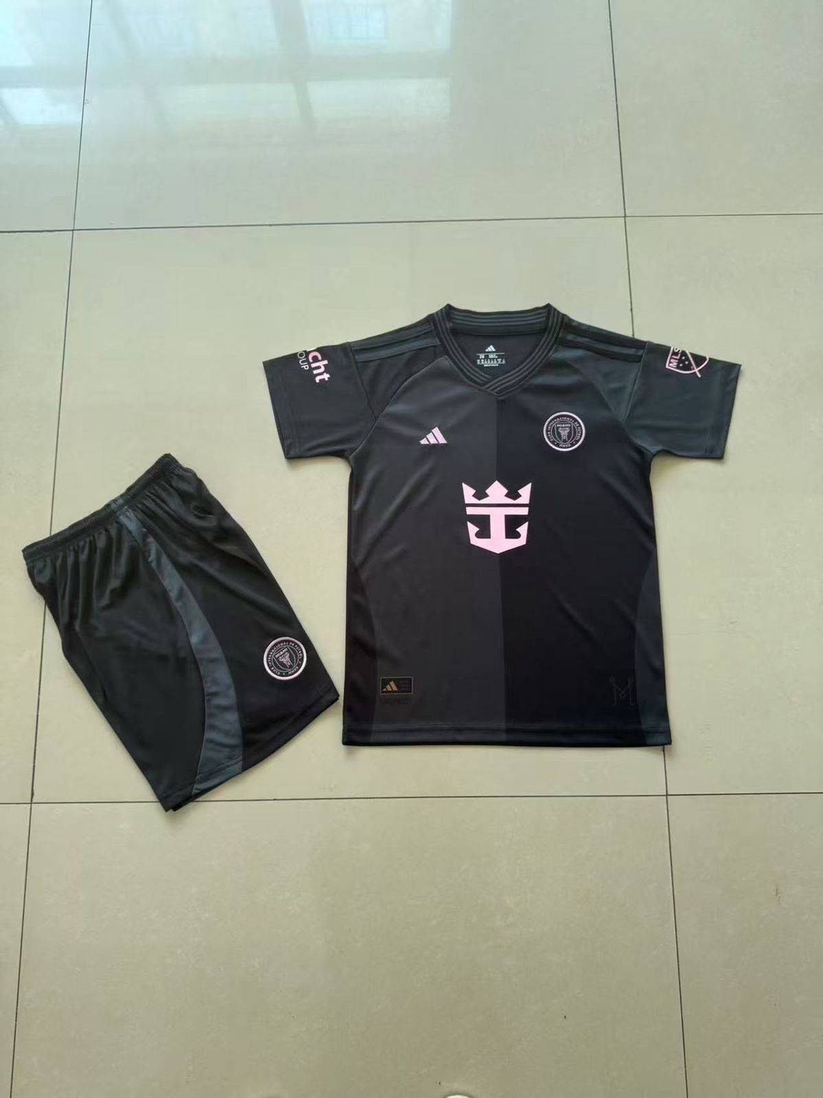 Clothes > Baby Boys > Tops > T-Shirts an shorts