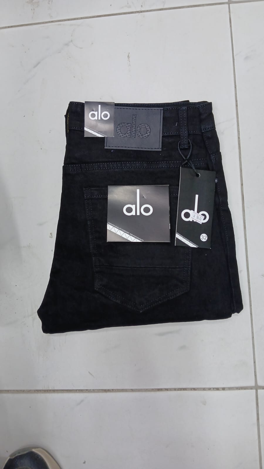 Clothes > Men's Clothing  new Jeans