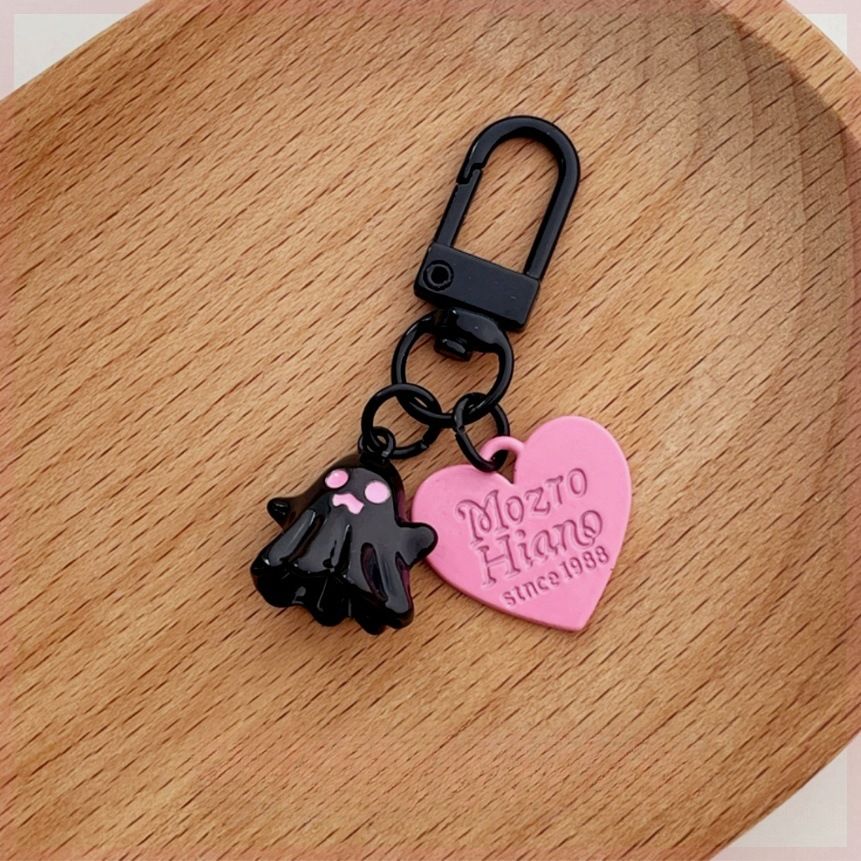 Cute personality, sweet and cool, little ghosts, ghosts, ghosts, love pendants, pink and black round buckle pendants, keychains, headphone pendants