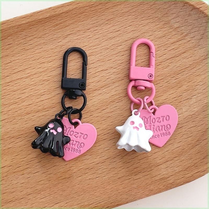 Cute personality, sweet and cool, little ghosts, ghosts, ghosts, love pendants, pink and black round buckle pendants, keychains, headphone pendants