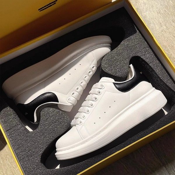 Skateboarding Men's Leather Non-Slip Wear Sports Casual Board Shoes Small White Shoes