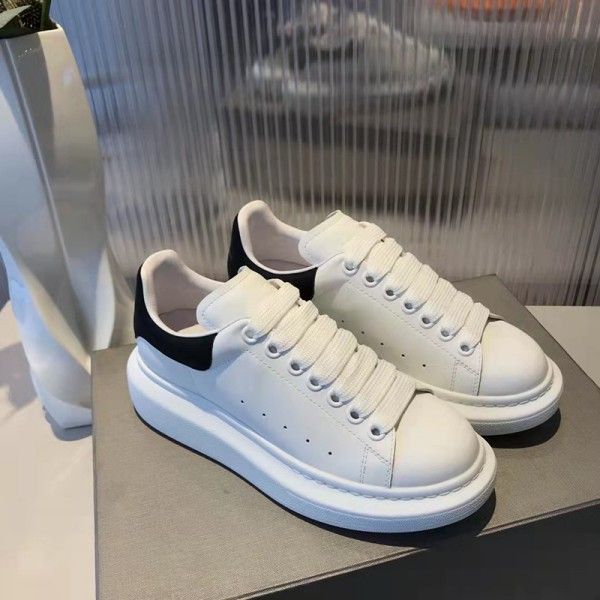 Skateboarding Men's Leather Non-Slip Wear Sports Casual Board Shoes Small White Shoes