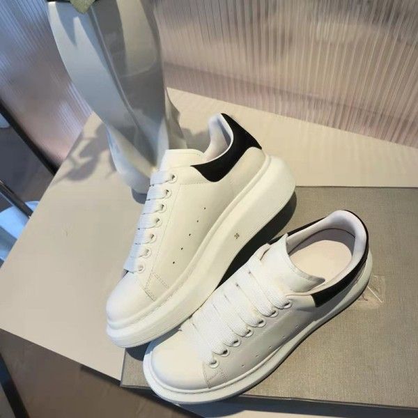 Skateboarding Men's Leather Non-Slip Wear Sports Casual Board Shoes Small White Shoes