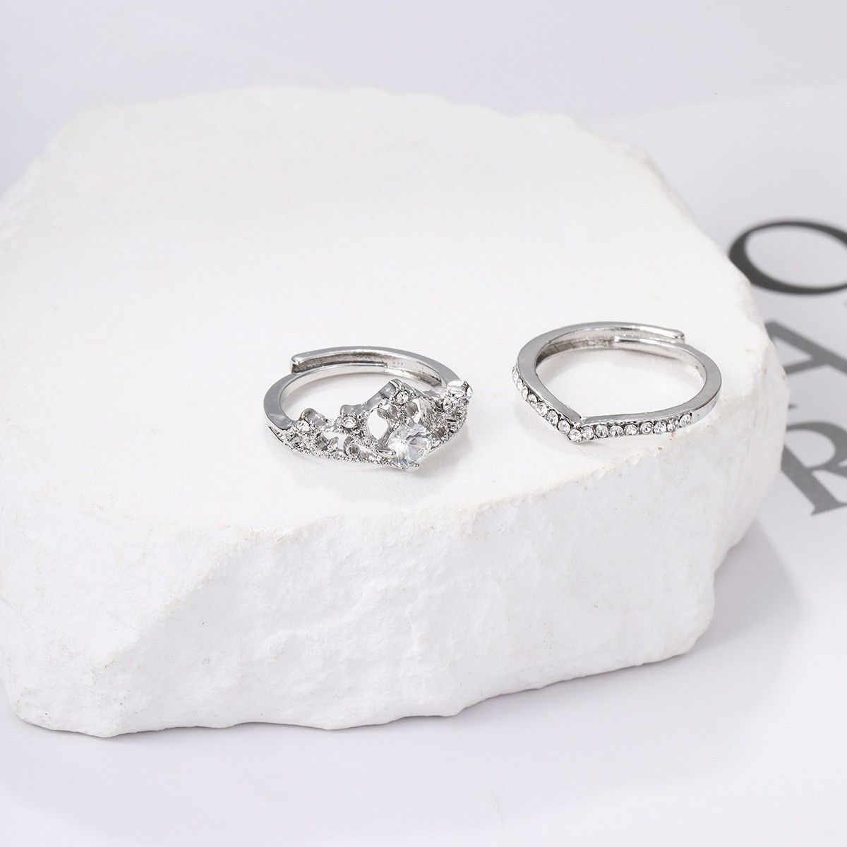 SHEIN sells simple style diamond Crown Princess diamond ring wedding engagement ring open ring set couples 2 sets
