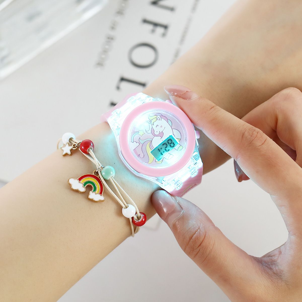 Explosive luminous girl watch unicorn glow-in-the-dark silicone electronic watch plus bracelet two-piece set plus gift box birthday gift girlfriends gift