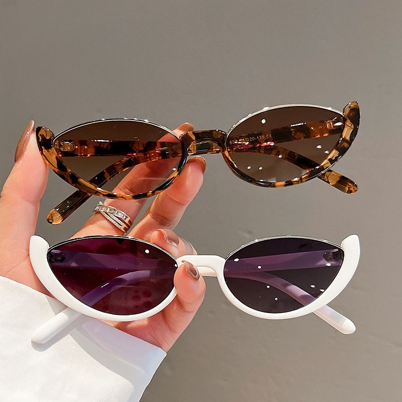 New cat-eye sunglasses ladies fashion net red with the same type of INS glasses simple avant-garde sunglasses