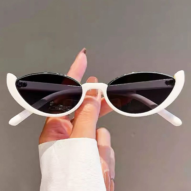 New cat-eye sunglasses ladies fashion net red with the same type of INS glasses simple avant-garde sunglasses