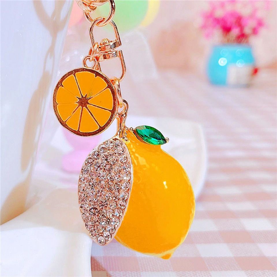 Simulation fruit lemon keychain metal diamond painting oil cute bag pendant Car key Girl schoolbag pendant